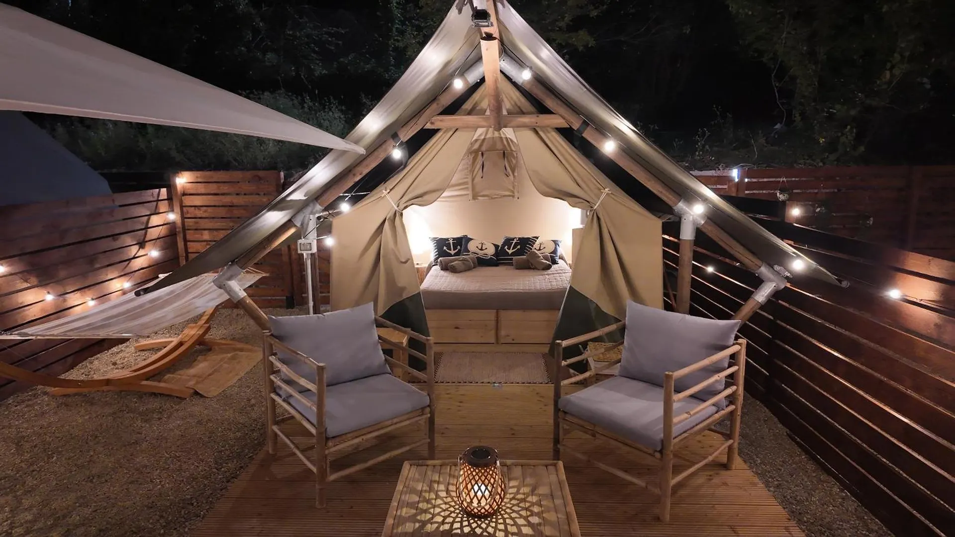 Kasa Tenda Safari Glamping インペリア