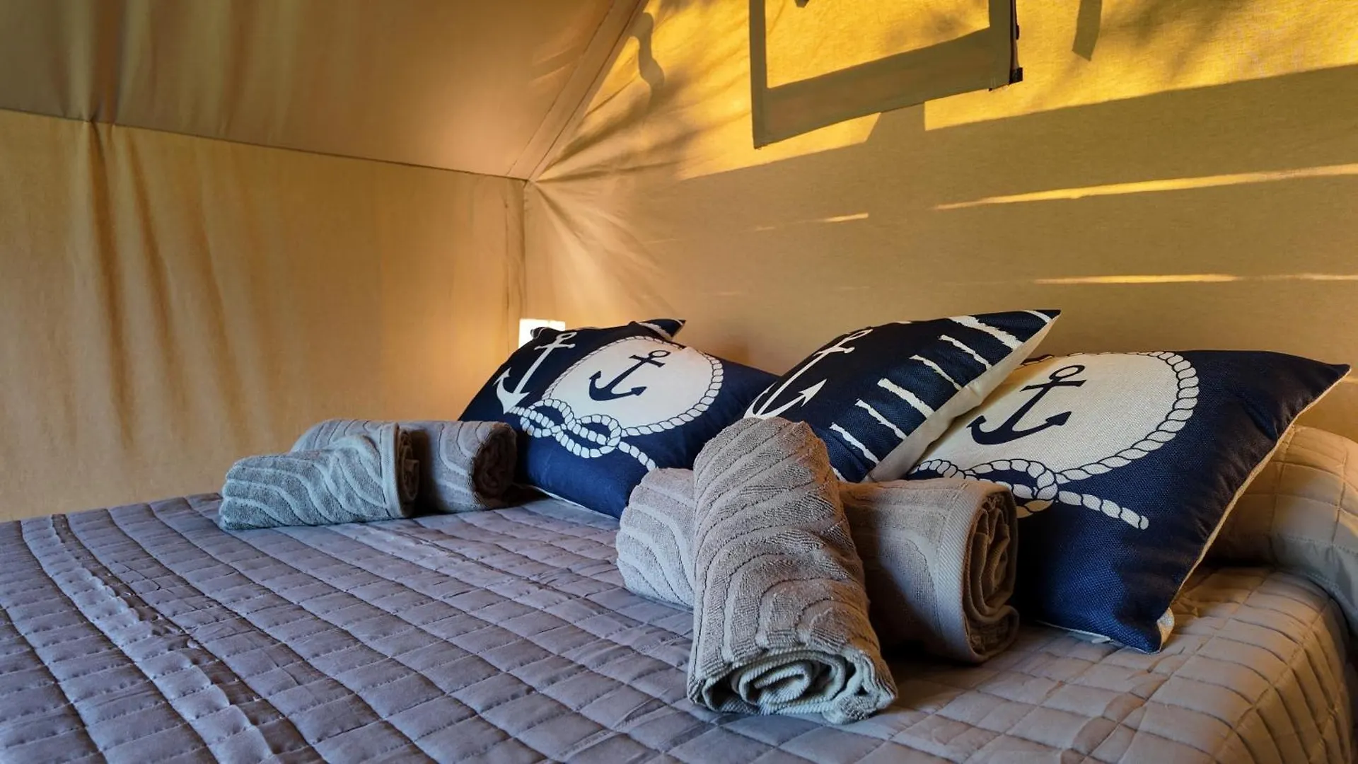 Kasa Tenda Safari Glamping インペリア 0*,